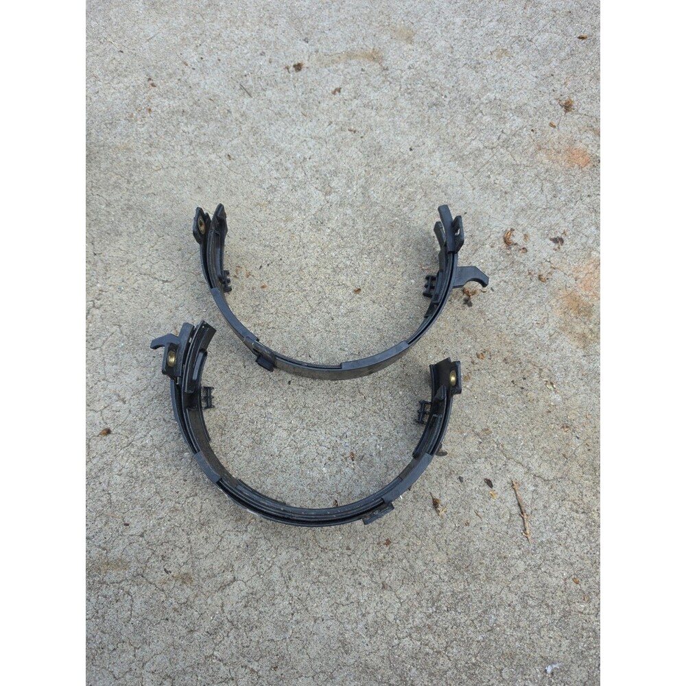 1998-2005 Volkswagen Beetle Headlight Locking Bracket Driver/Passenger (Both)